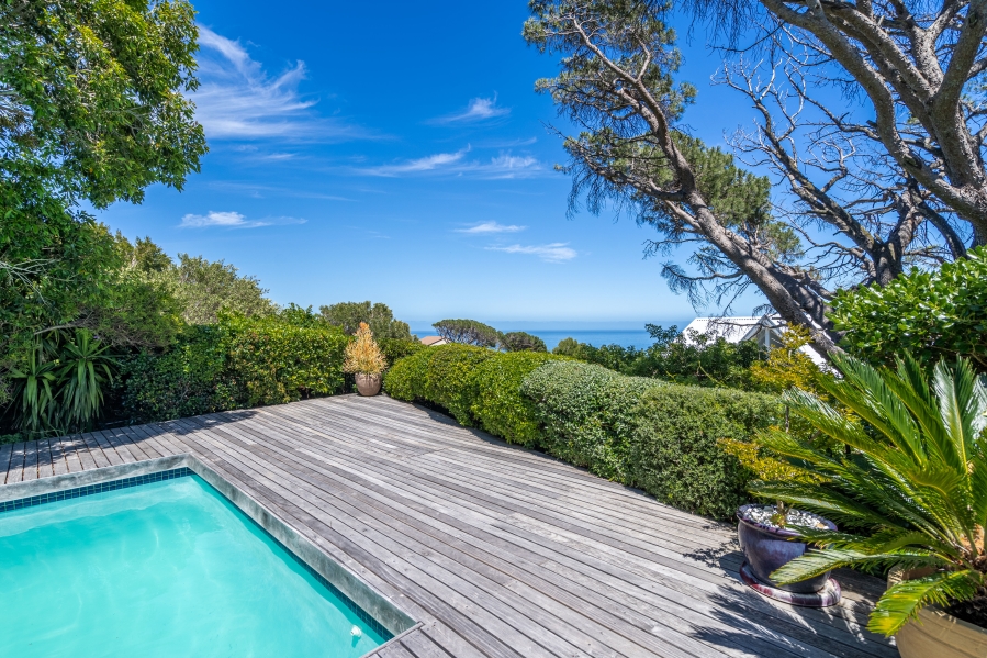 6 Bedroom Property for Sale in Camps Bay Western Cape